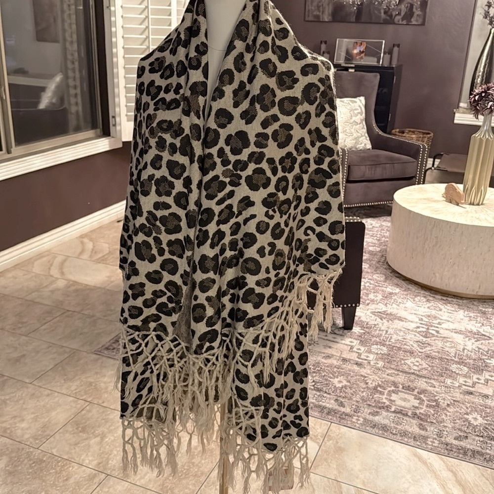 LeRumi leopard fringe cardigan NEW w Tag - Picture 4 of 12